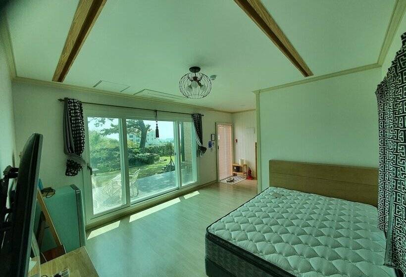 스탠다드 싱글 룸 싱글침대, Wind Jeju Cafe & Pension