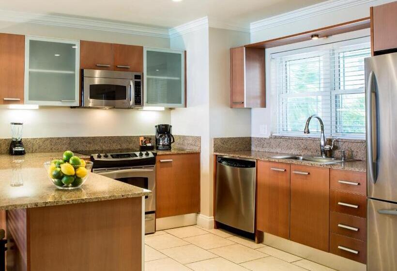 سوییت, Alexandra Resort All Inclusive