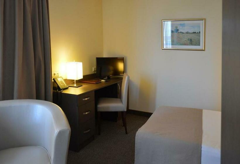 싱글 디럭스 룸, Aviatrans