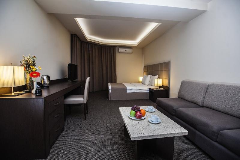 디럭스 룸, Aviatrans