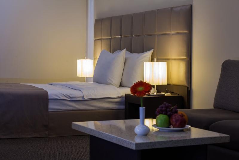 디럭스 룸, Aviatrans