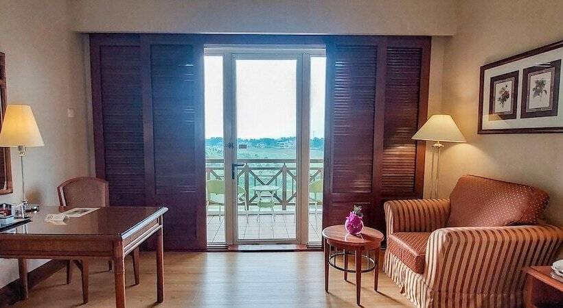 Номер Deluxe, Bangi Resort