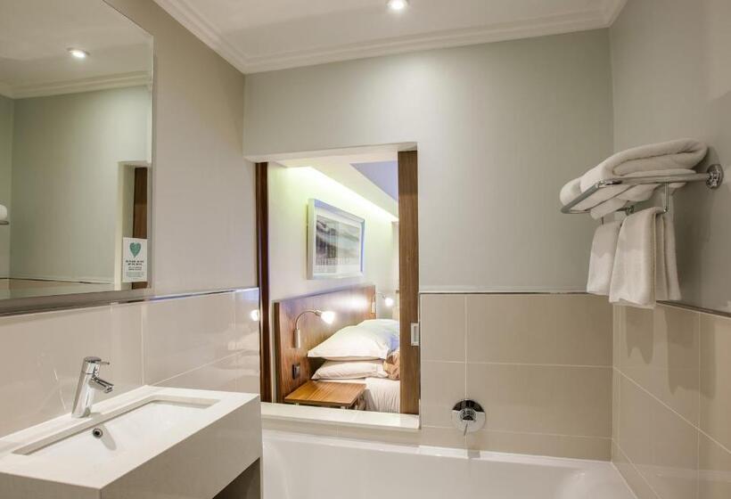 Номер Стандарт, City Lodge Hotel Pinelands