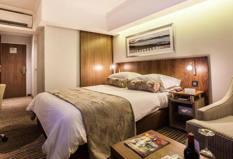 Номер Стандарт, City Lodge Hotel Pinelands