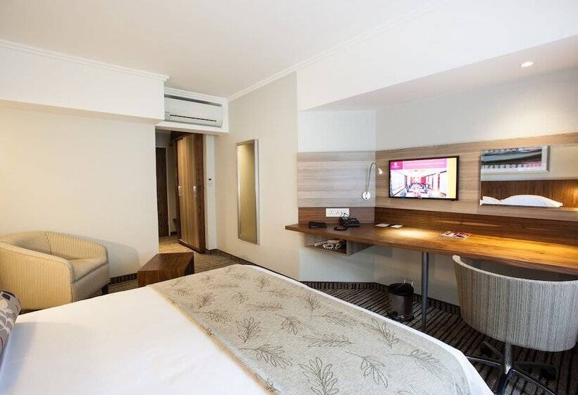 Номер Стандарт, City Lodge Hotel Pinelands