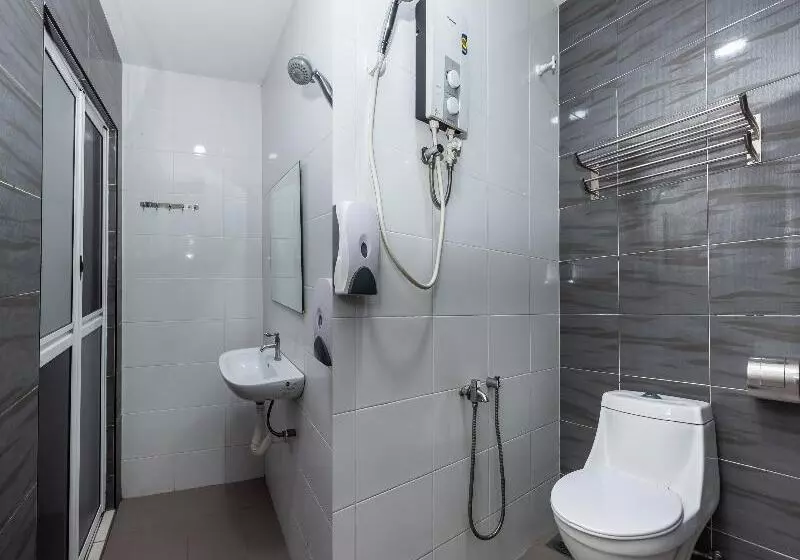 سوئیت کلاب, Courtyard By Marriott Kuwait City