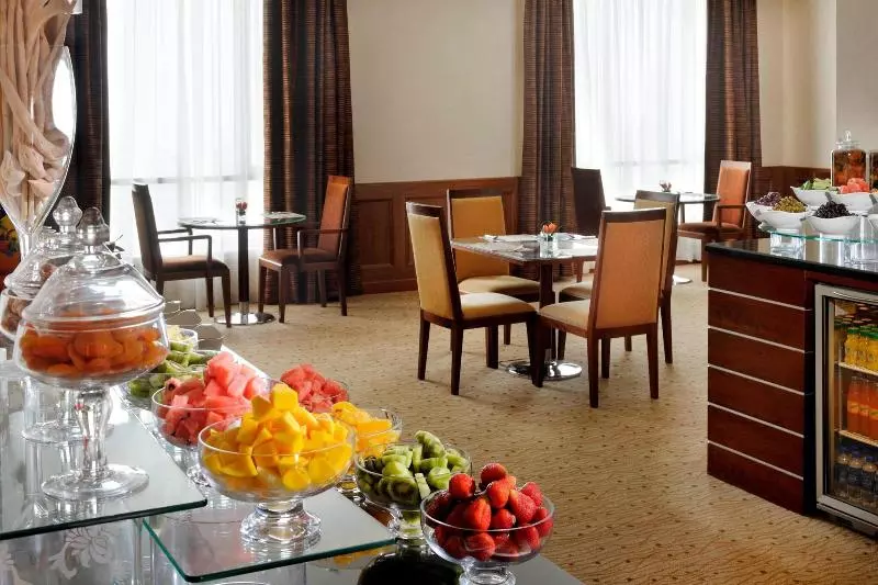 اتاق لوکس, Courtyard By Marriott Kuwait City