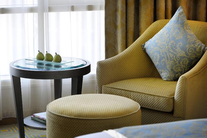 اتاق لوکس با تخت بزرگ, Courtyard By Marriott Kuwait City