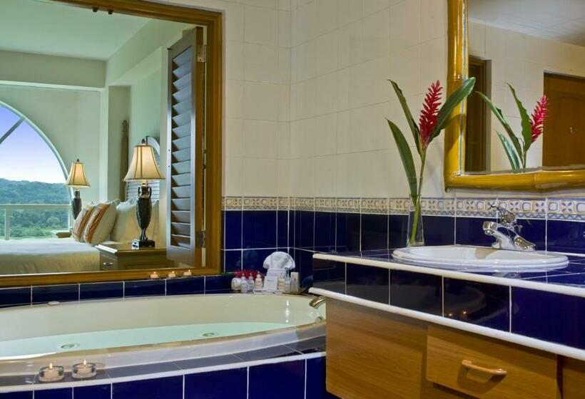 סוויטה, Gamboa Rainforest Reserve