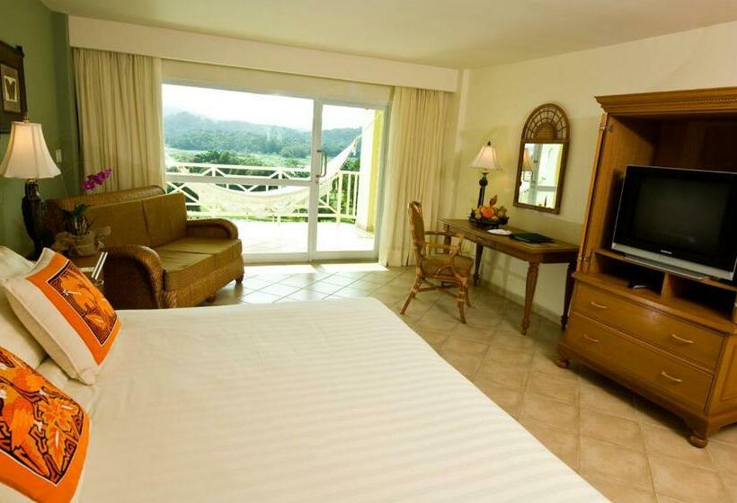 חדר דחוקס עם מיטת קינג, Gamboa Rainforest Reserve