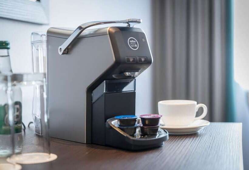 חדר סטנדרט לשלושה, Grand Canal