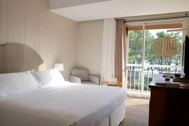 スタンダードルーム, Grand Hôtel De Cala Rossa & Spa Nucca