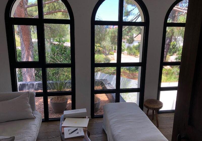 Полулюкс, Grand Hôtel De Cala Rossa & Spa Nucca