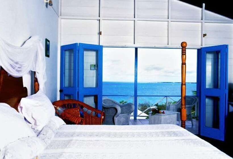 اتاق پنت هاوس, Half Moon Blue
