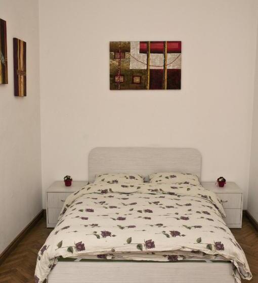 Апартаменты 4 Спальни, Hostel Mostel Sofia