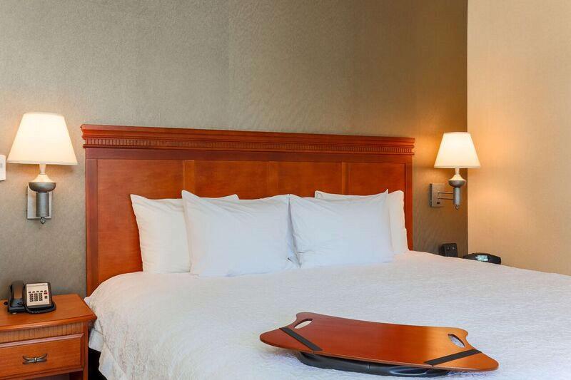 标准三人间, Newtown Park