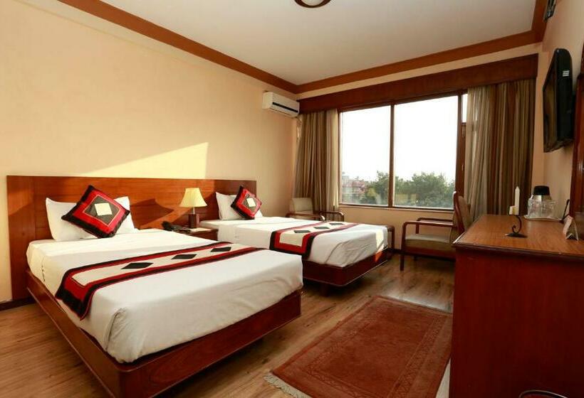 اتاق لوکس, Manang