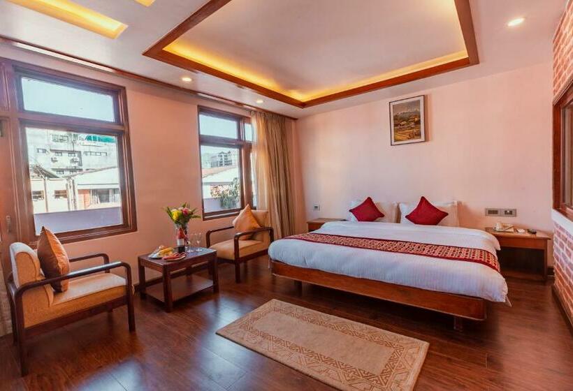 اتاق لوکس, Manang