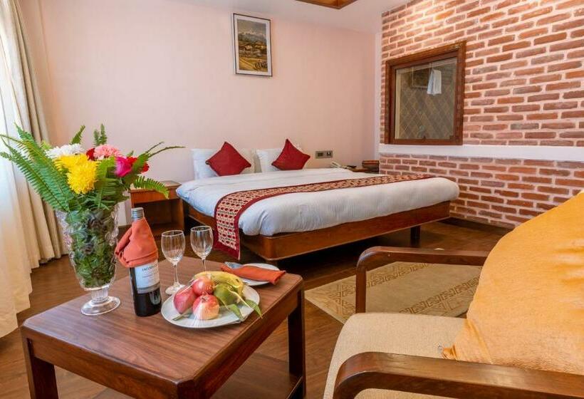 اتاق لوکس, Manang