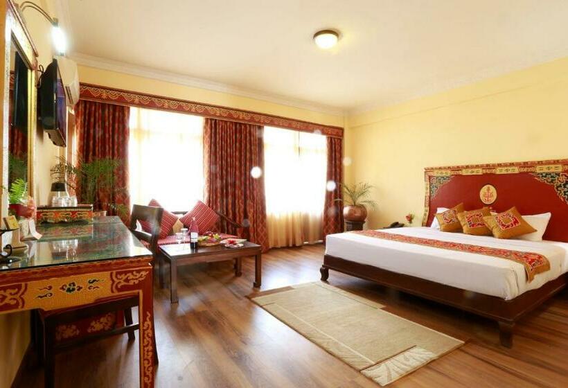 اتاق لوکس, Manang