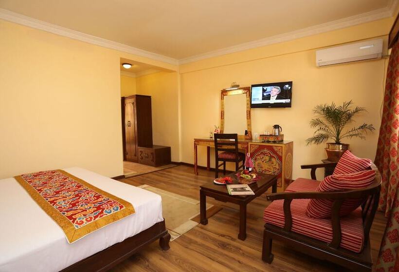 اتاق لوکس, Manang