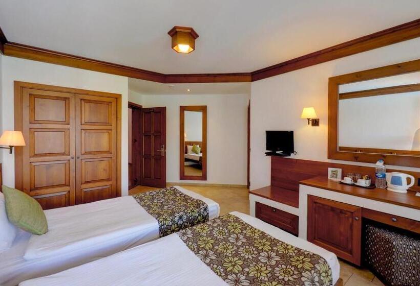 スーペリアールーム, Montana Pine Resort   All Inclusive