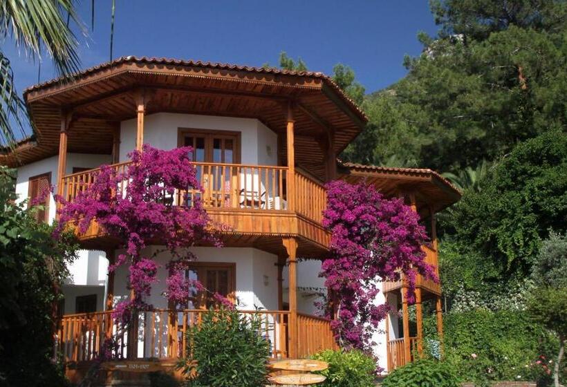 スタンダードトリプルルーム, Montana Pine Resort   All Inclusive