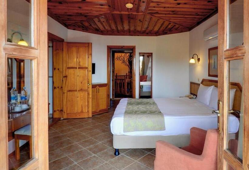 スタンダードトリプルルーム, Montana Pine Resort   All Inclusive