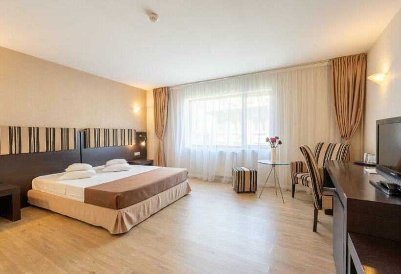 اتاق لوکس, Parliament