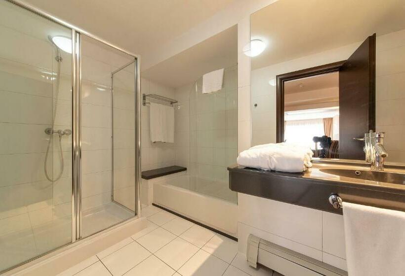 سوییت جونیور, Parliament