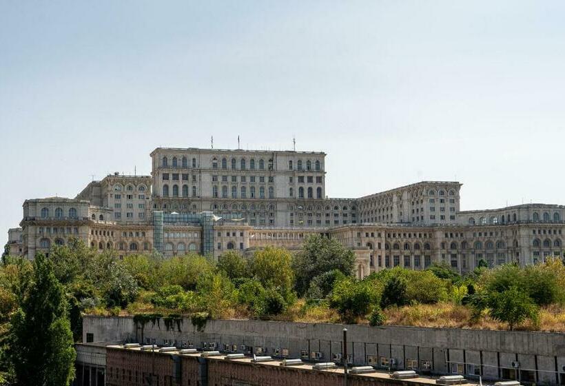 سوئیت جونیور با تراس, Parliament