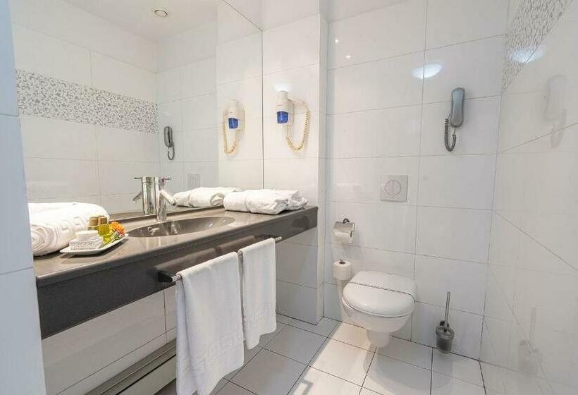 سوئیت جونیور با تراس, Parliament