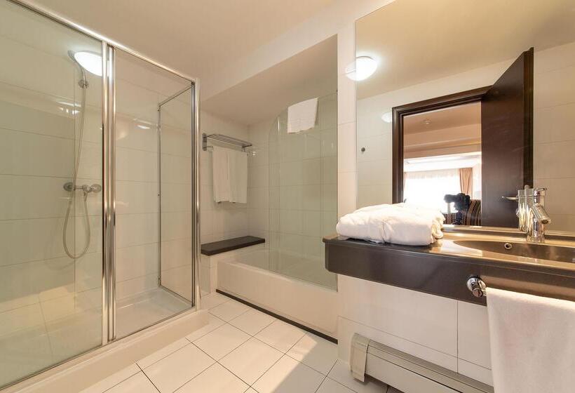 سوییت جونیور, Parliament