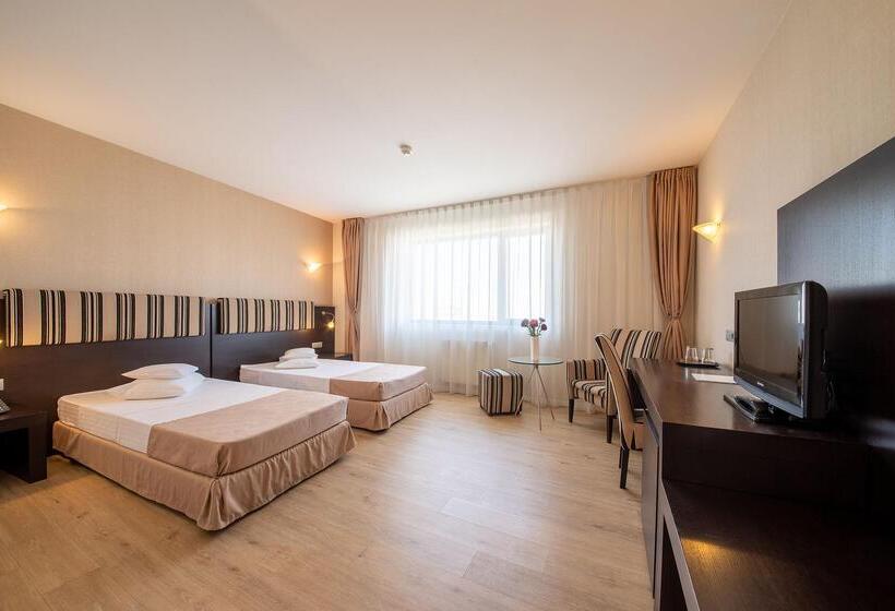 اتاق لوکس, Parliament