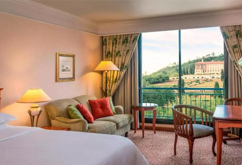Club Room King Bed, Sheraton Pretoria