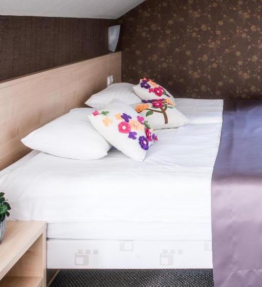 اتاق خانوادگی, Sigulda