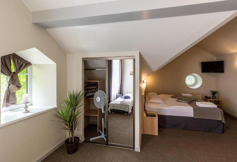 اتاق خانوادگی, Sigulda