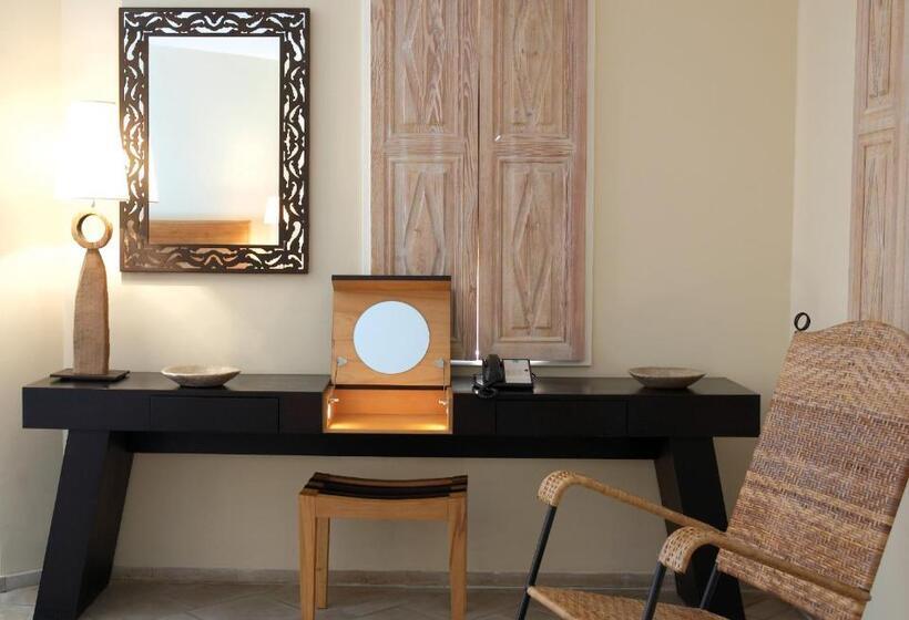 Номер Deluxe, The Marmara Bodrum  Adult Only
