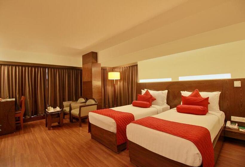 Номер Стандарт, Monarch Brigade Road