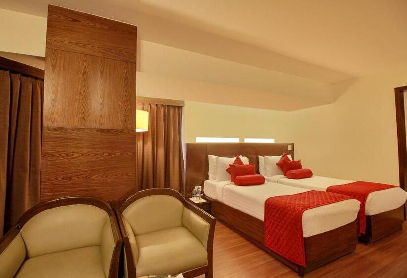 Номер Стандарт, Monarch Brigade Road