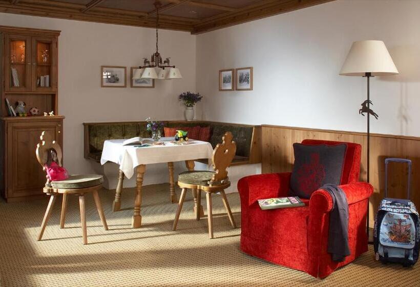 סוויטה, Interalpen Hotel Tyrol