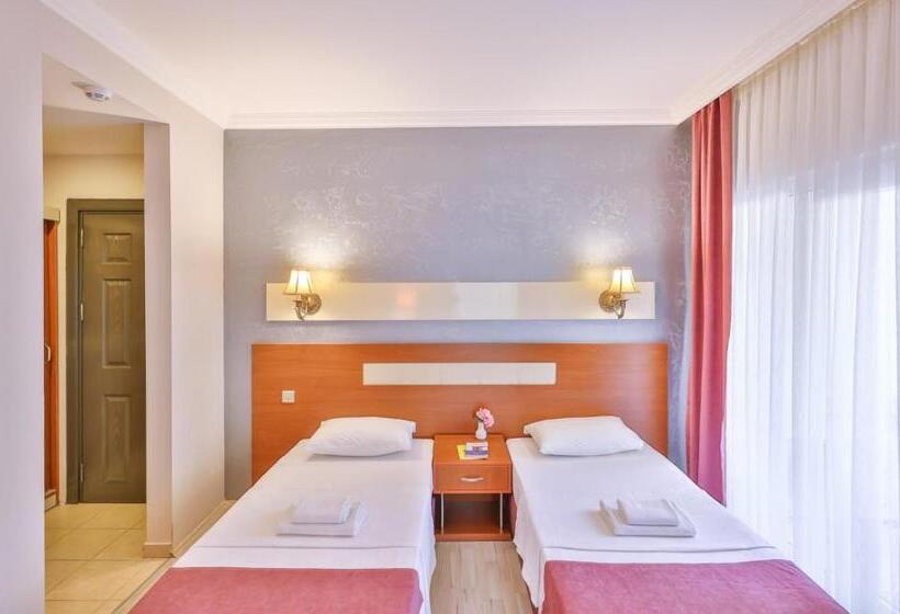 标准间, Kas Bilgin