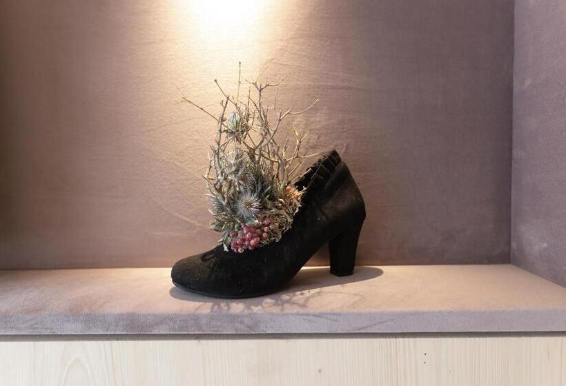 ジュニアスイート, Amrai Suites