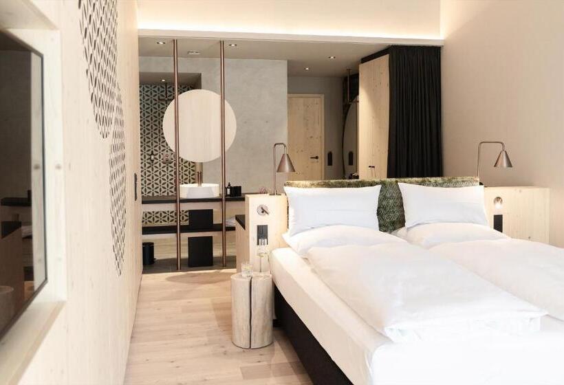 ジュニアスイート, Amrai Suites