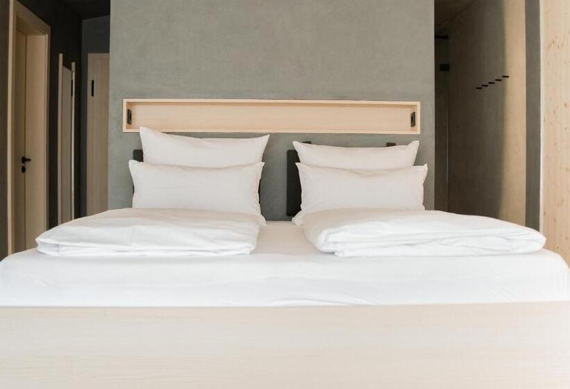 バルコニー付きデラックスルーム, Amrai Suites