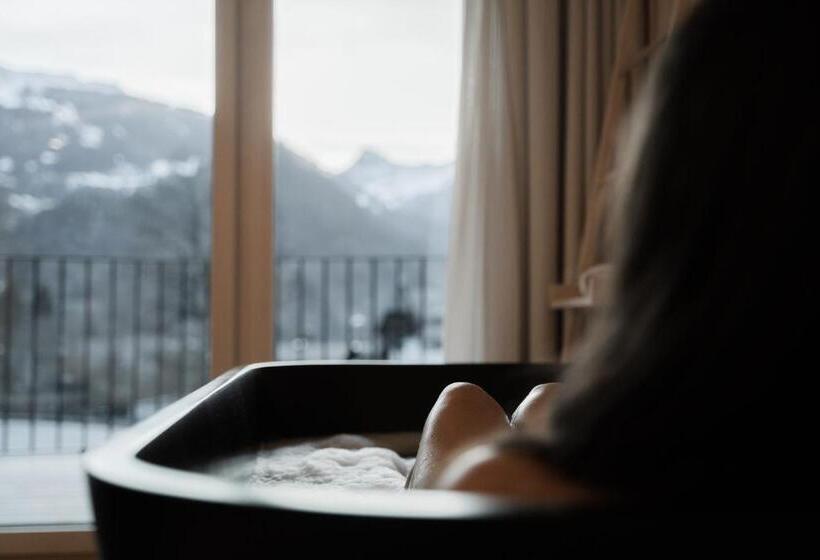 バルコニー付きデラックスルーム, Amrai Suites