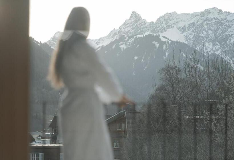 バルコニー付きデラックスルーム, Amrai Suites