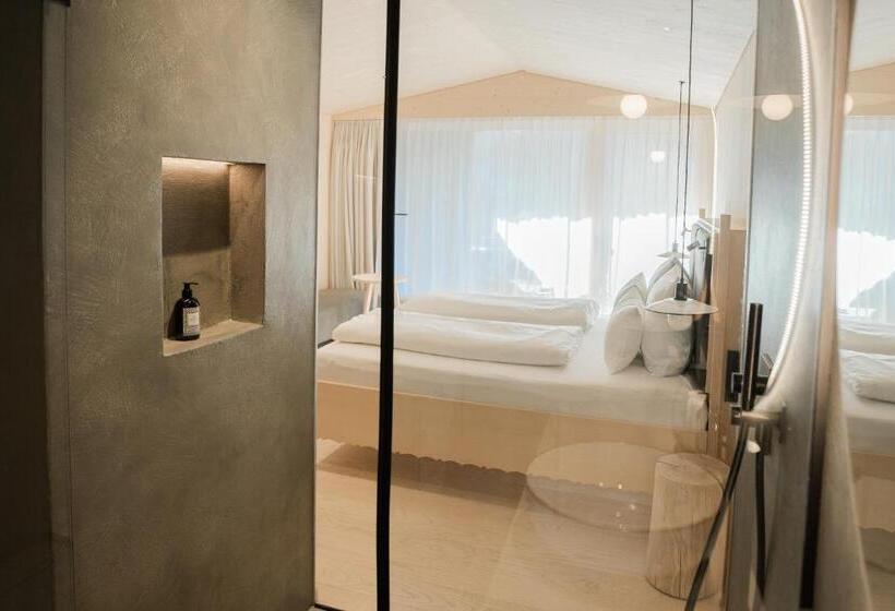 エコノミールーム, Amrai Suites