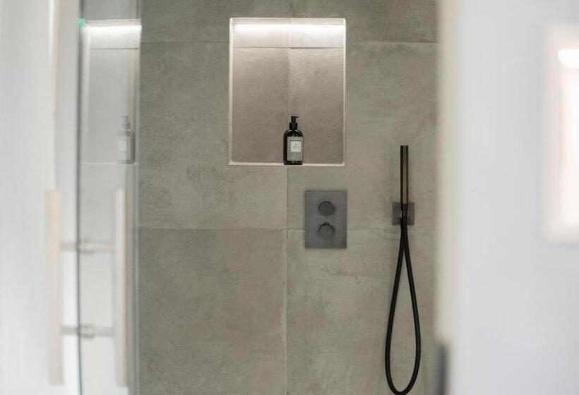 スイート, Amrai Suites