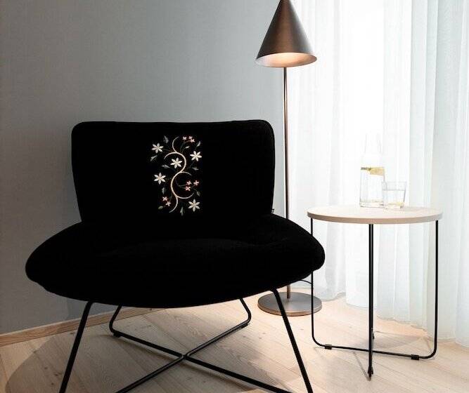 ジュニアスイート, Amrai Suites